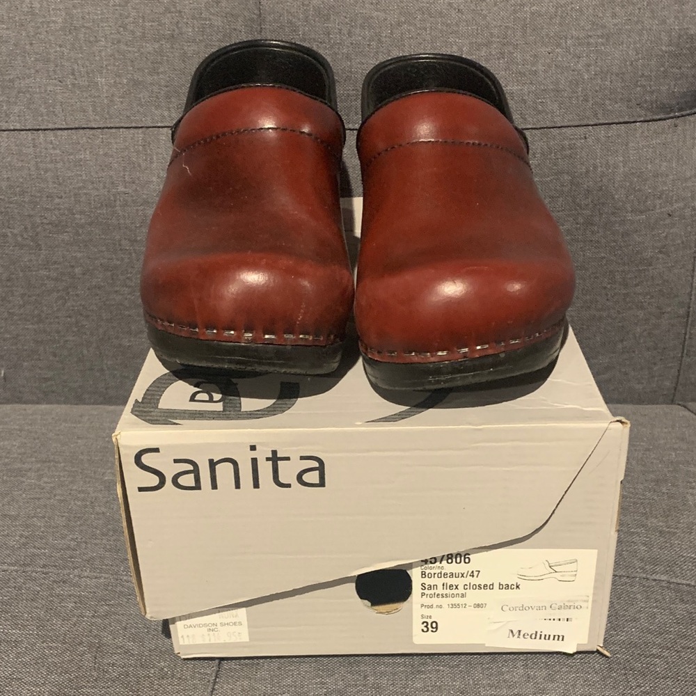 Sanita Bordeaux Leather Closed Back Clog